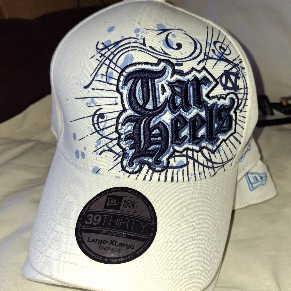 New Era L-XL UNC Tarheel ball caps
